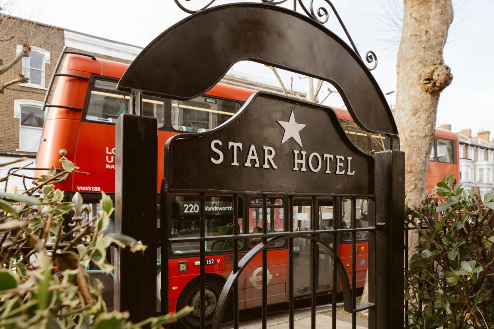 Star Hotel ロンドン エクステリア 写真