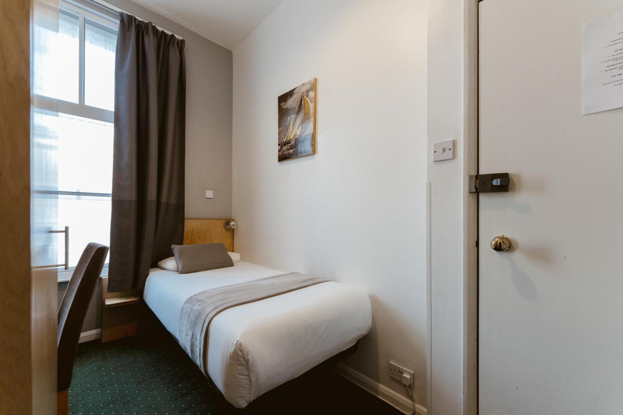 Star Hotel ロンドン エクステリア 写真